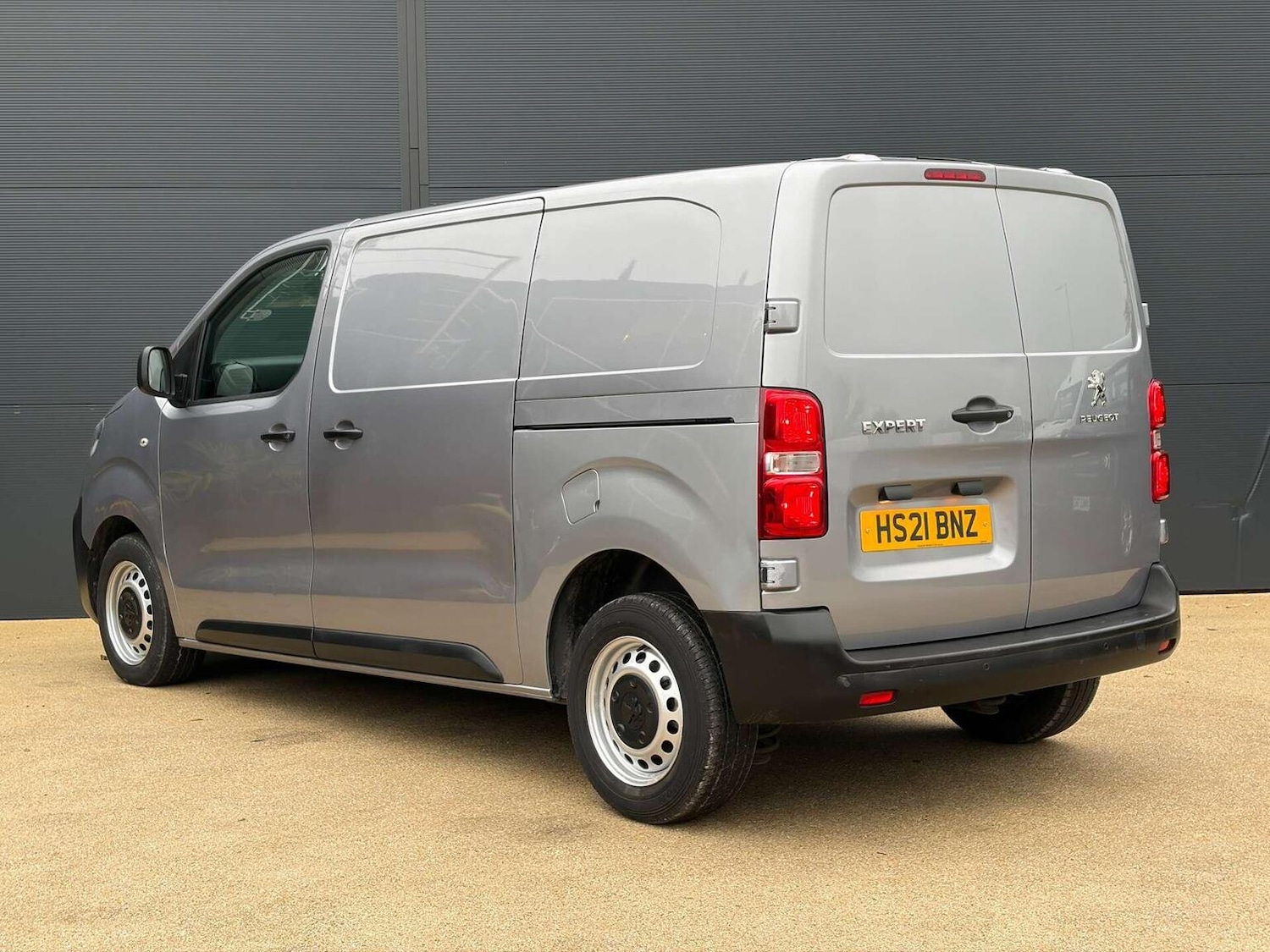 Used Peugeot Expert 2021 for sale - 77336224: Photo 3