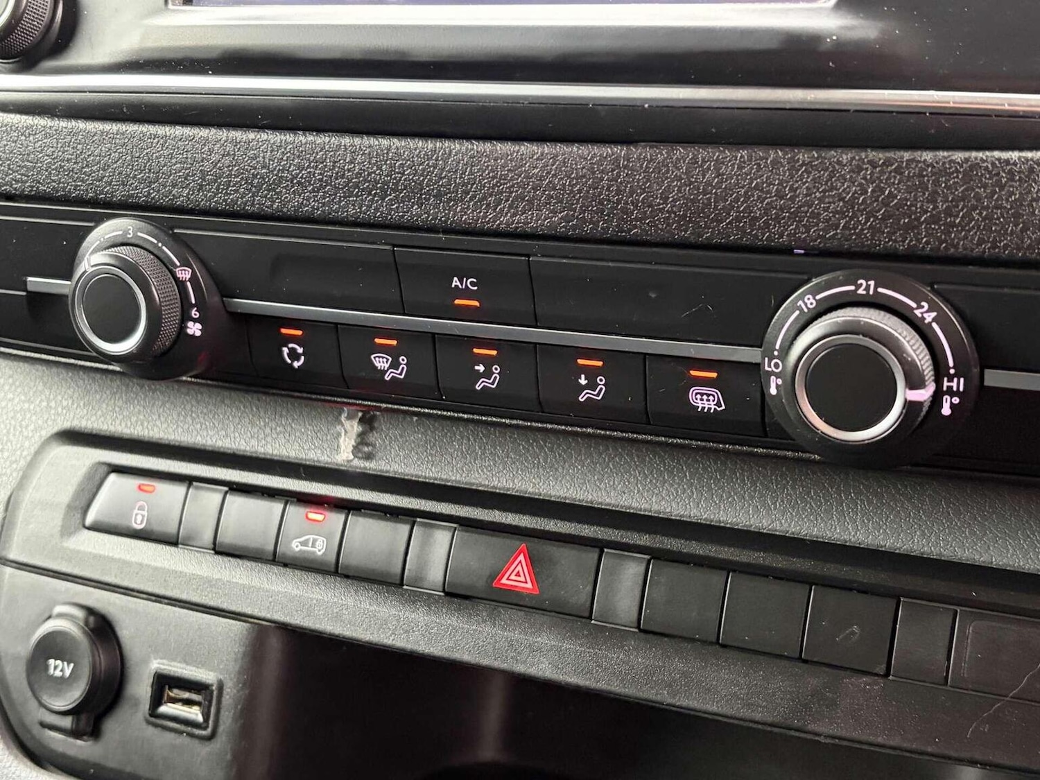 Used Peugeot Expert 2021 for sale - 77336224: Photo 40