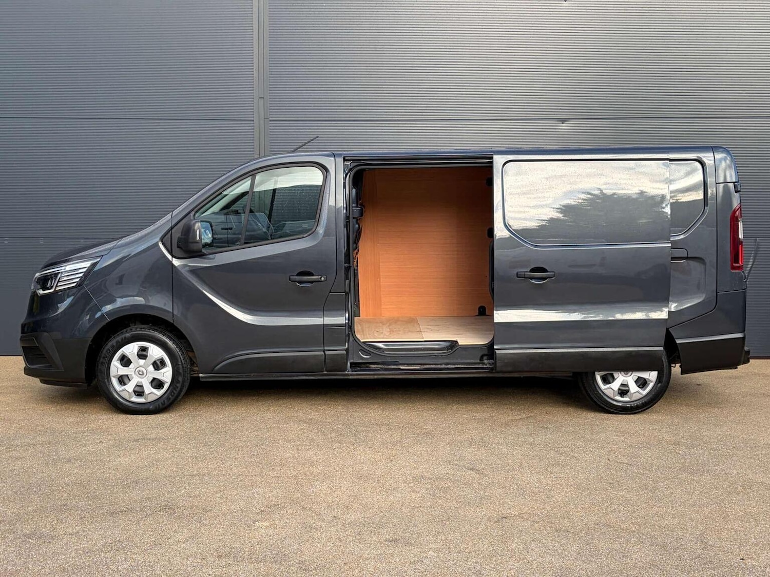 Used Renault Trafic 2023 for sale - 77888436: Photo 10