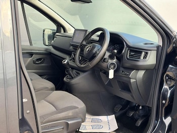 Used Renault Trafic 2023 for sale - 77888436: Photo