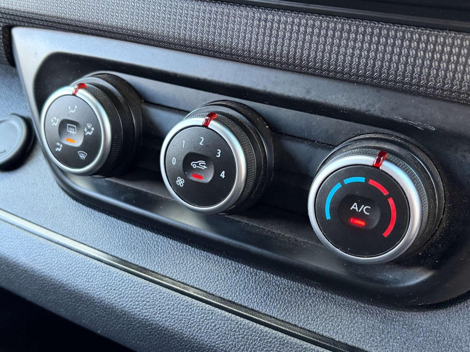 Used Renault Trafic 2023 for sale - 77888436: Photo 37