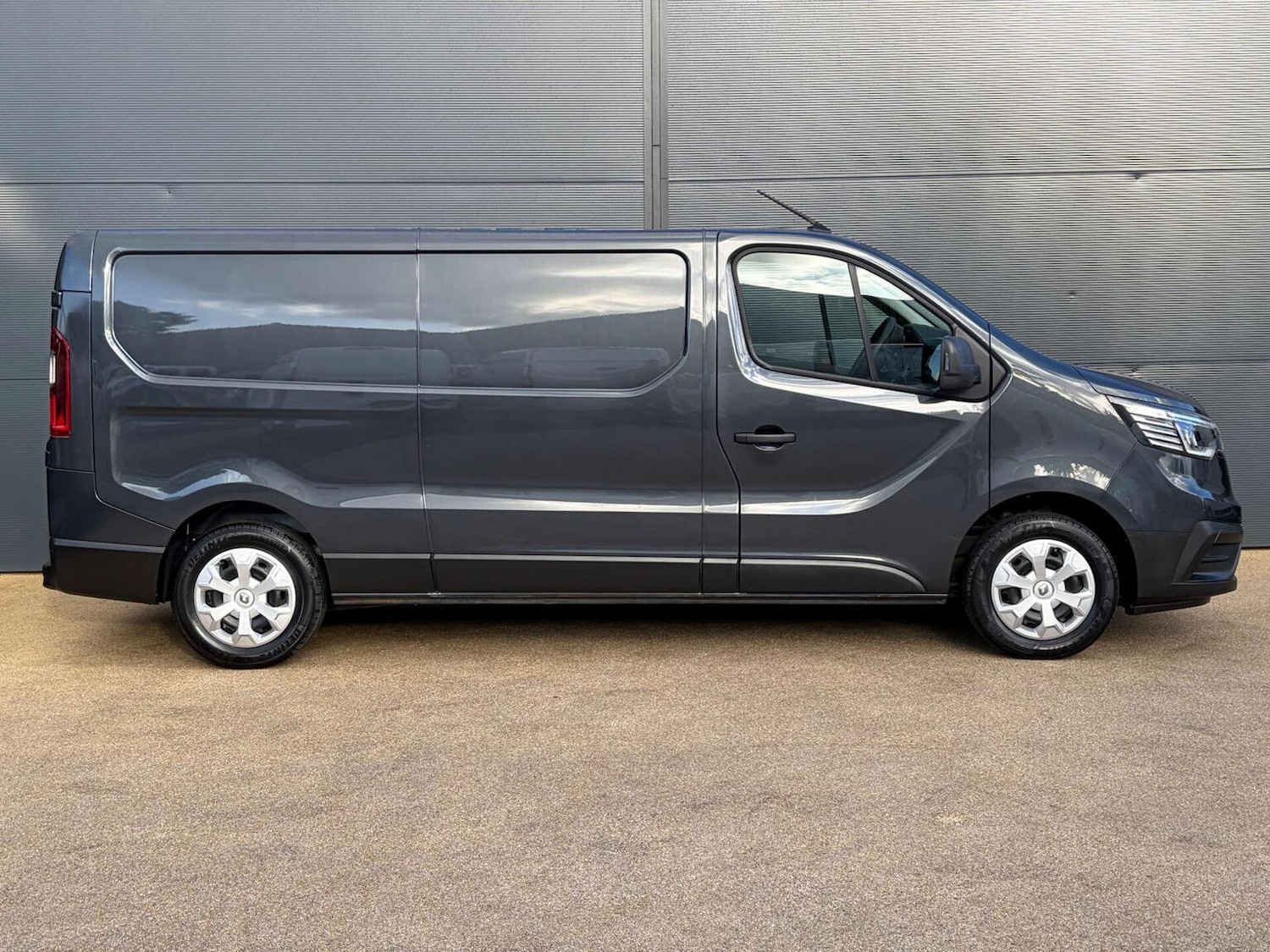 Used Renault Trafic 2023 for sale - 77888436: Photo 8