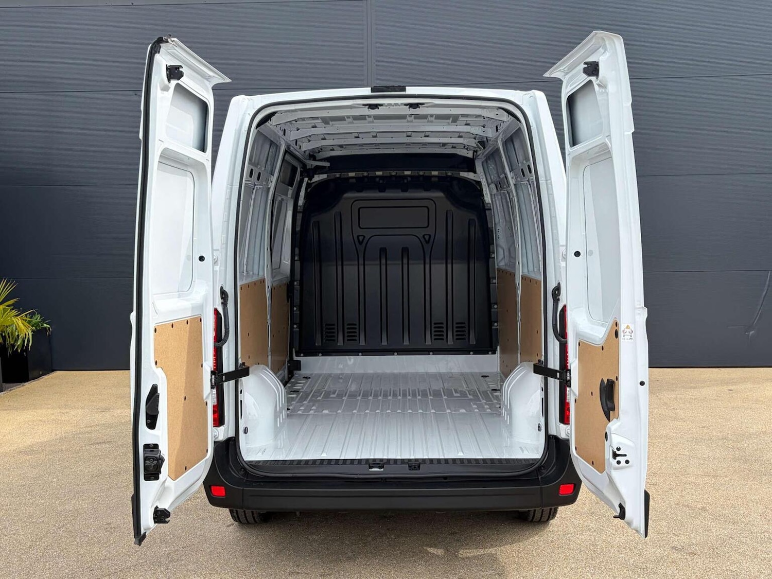 Used Renault Master 2025 for sale - 78209998: Photo 15