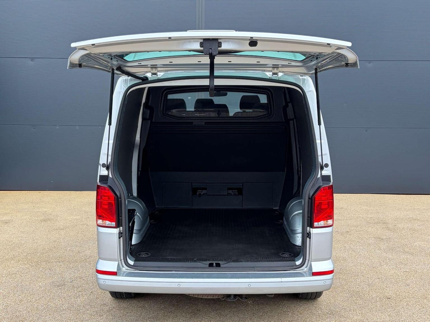 Used Volkswagen Transporter 2022 for sale - 77639012: Photo 14