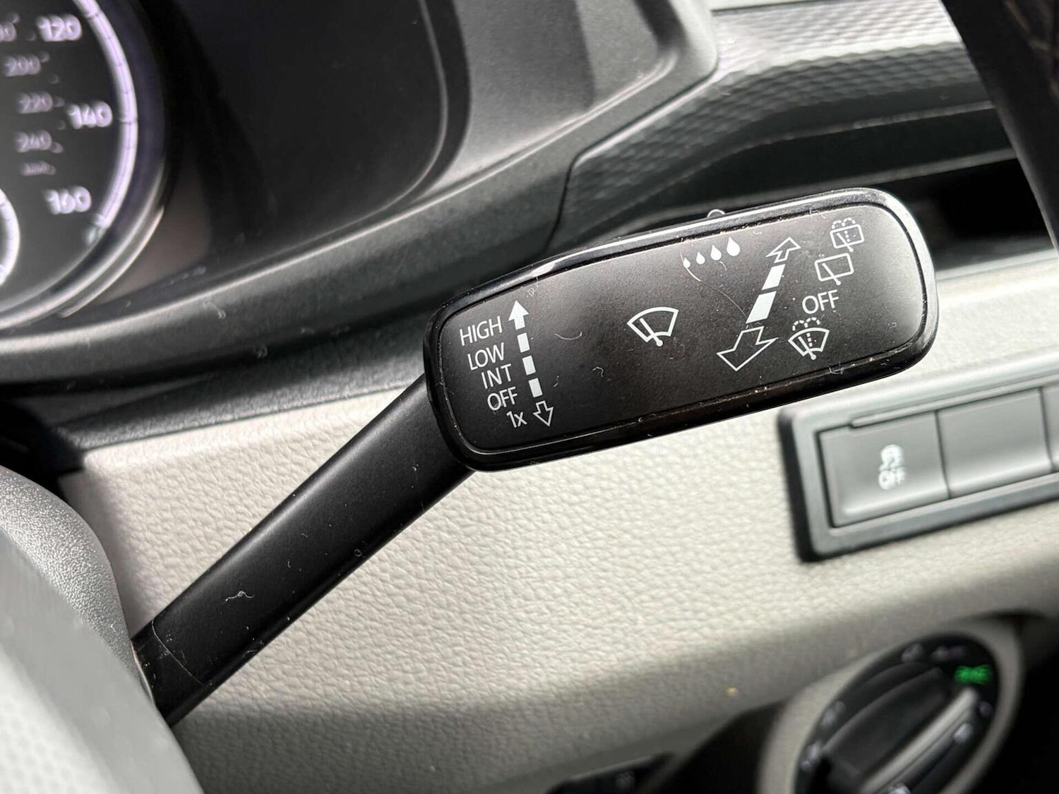 Used Volkswagen Transporter 2022 for sale - 77639012: Photo 42