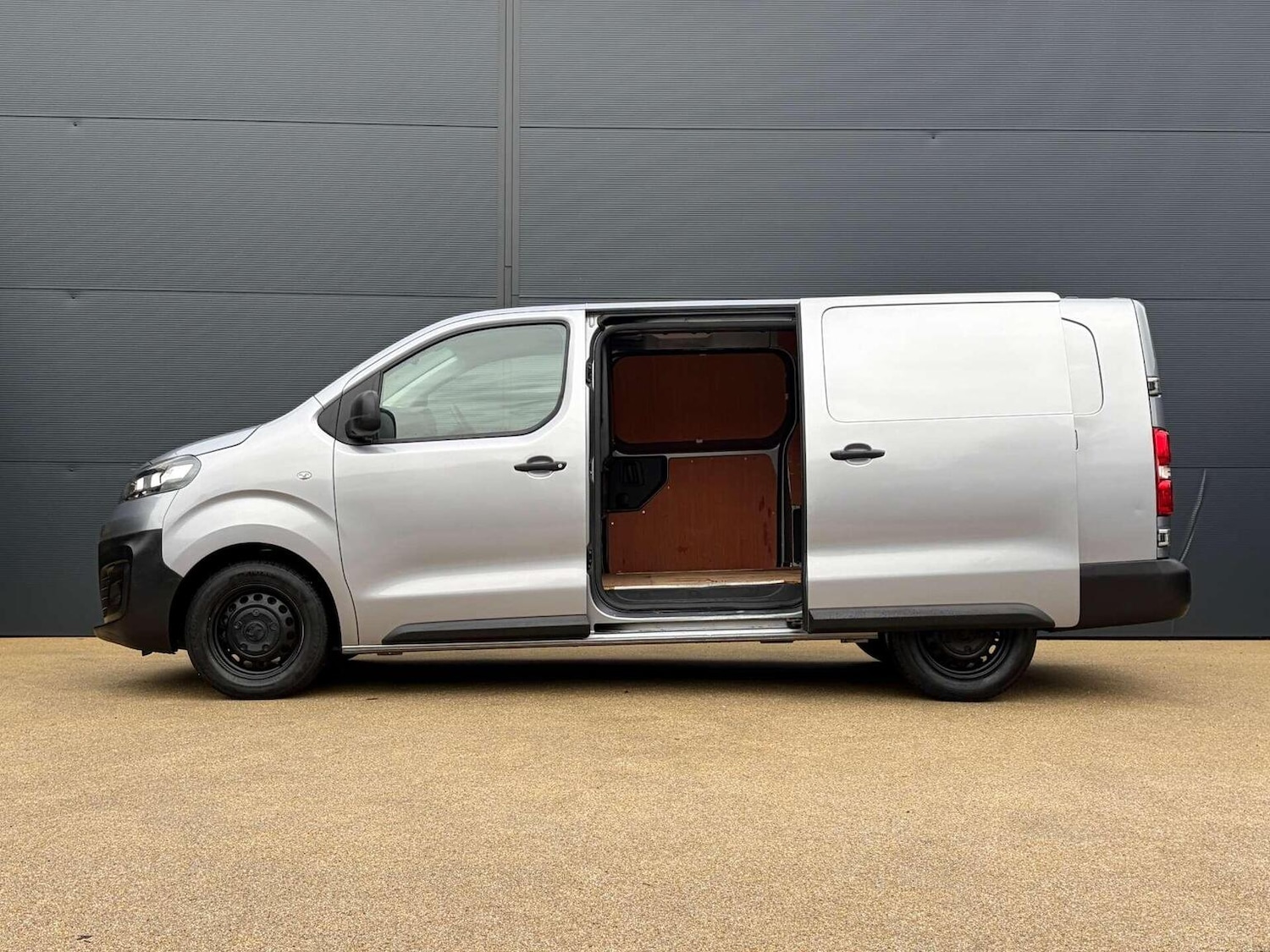 Used Vauxhall Vivaro 2022 for sale - 76884934: Photo 10