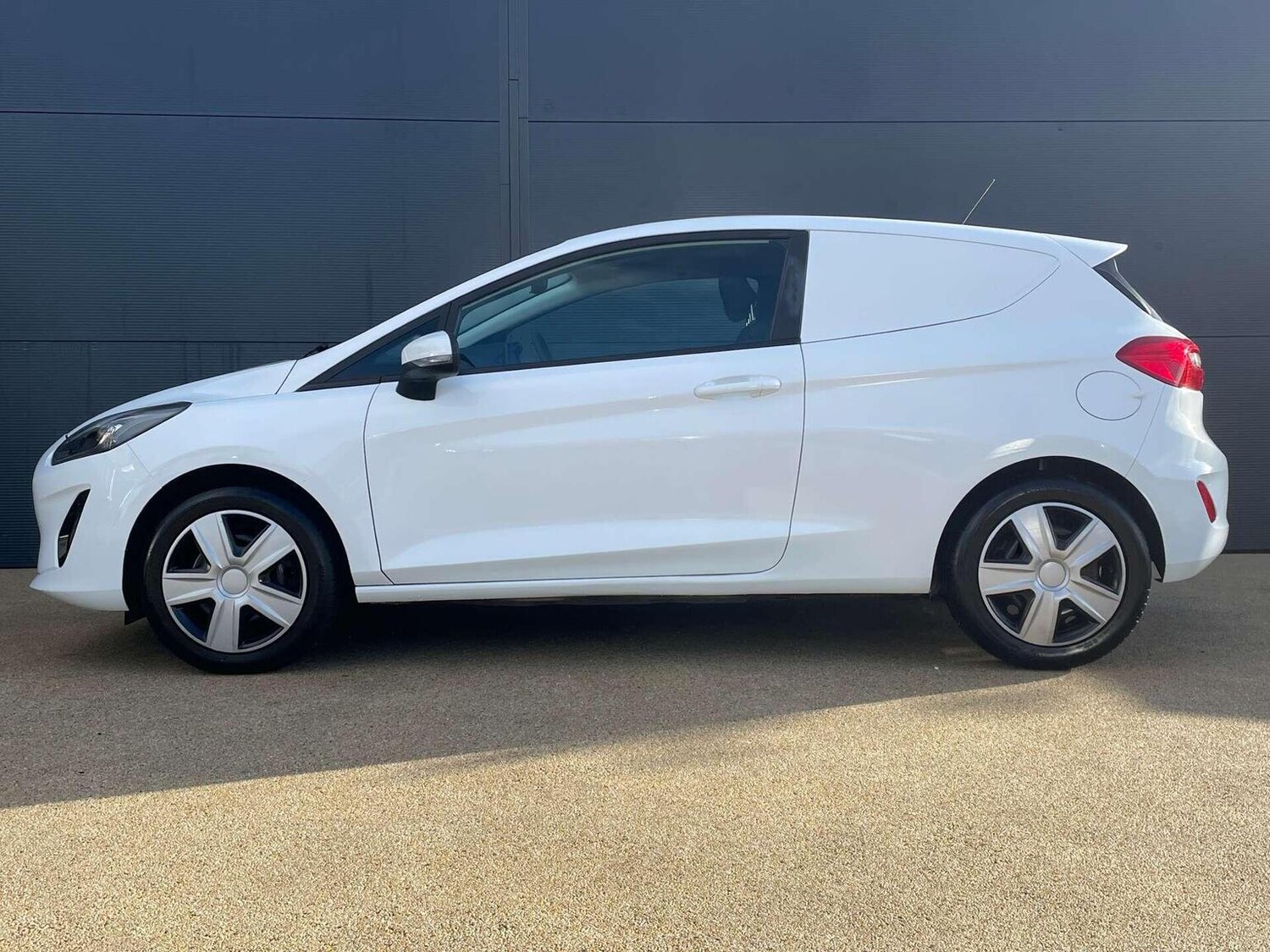 Used Ford Fiesta Van 2021 for sale - 76769839: Photo 9