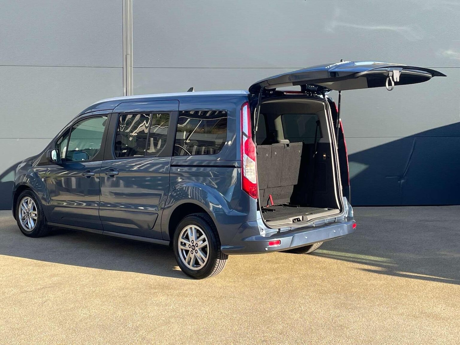 Used Ford Grand Tourneo Connect 2021 for sale - 77023163: Photo 17