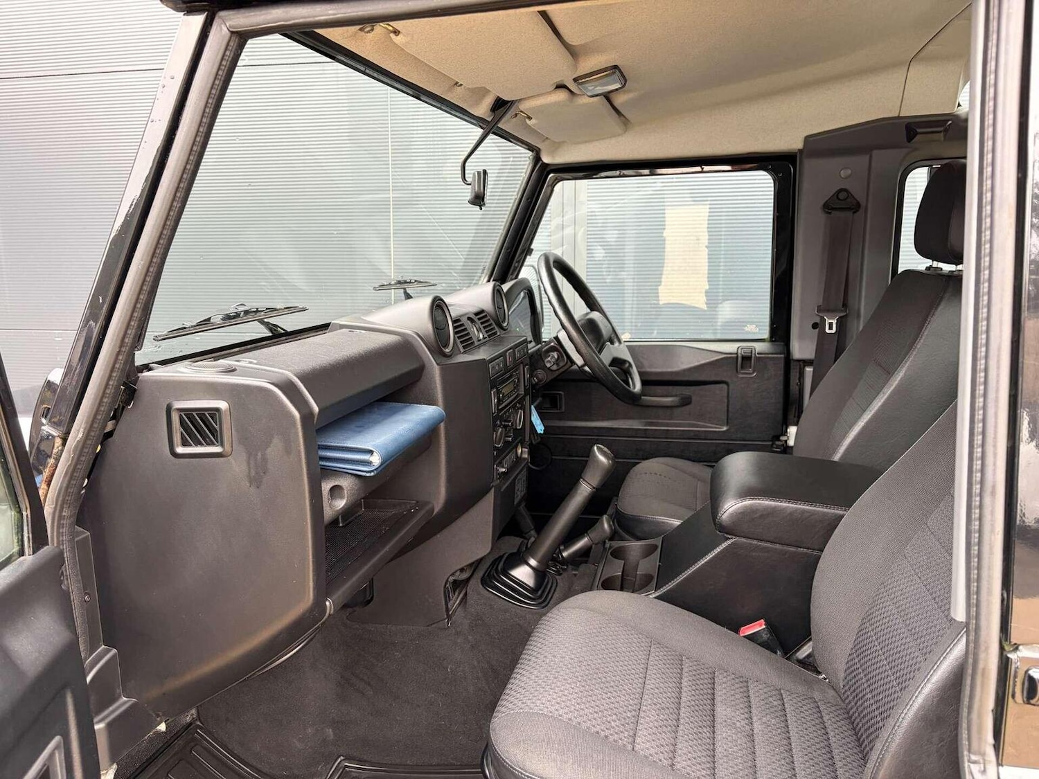 Used Land Rover Defender 2010 for sale - 77077115: Photo 16