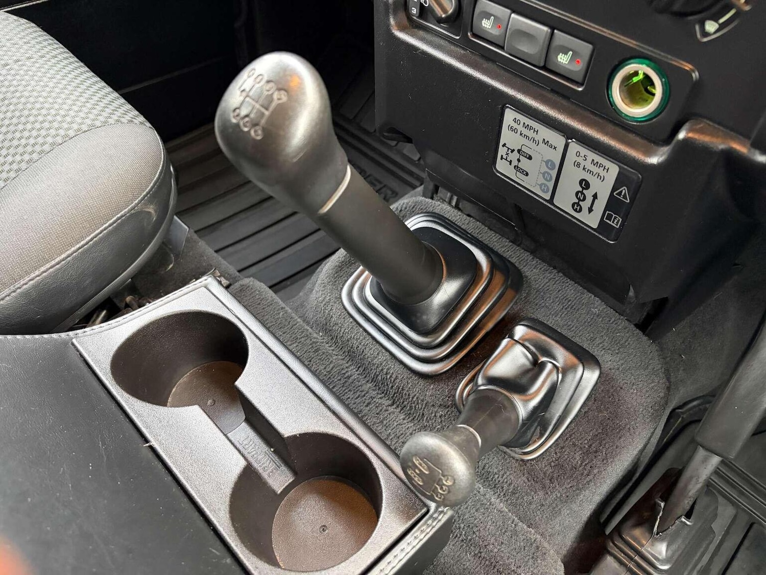 Used Land Rover Defender 2010 for sale - 77077115: Photo 32