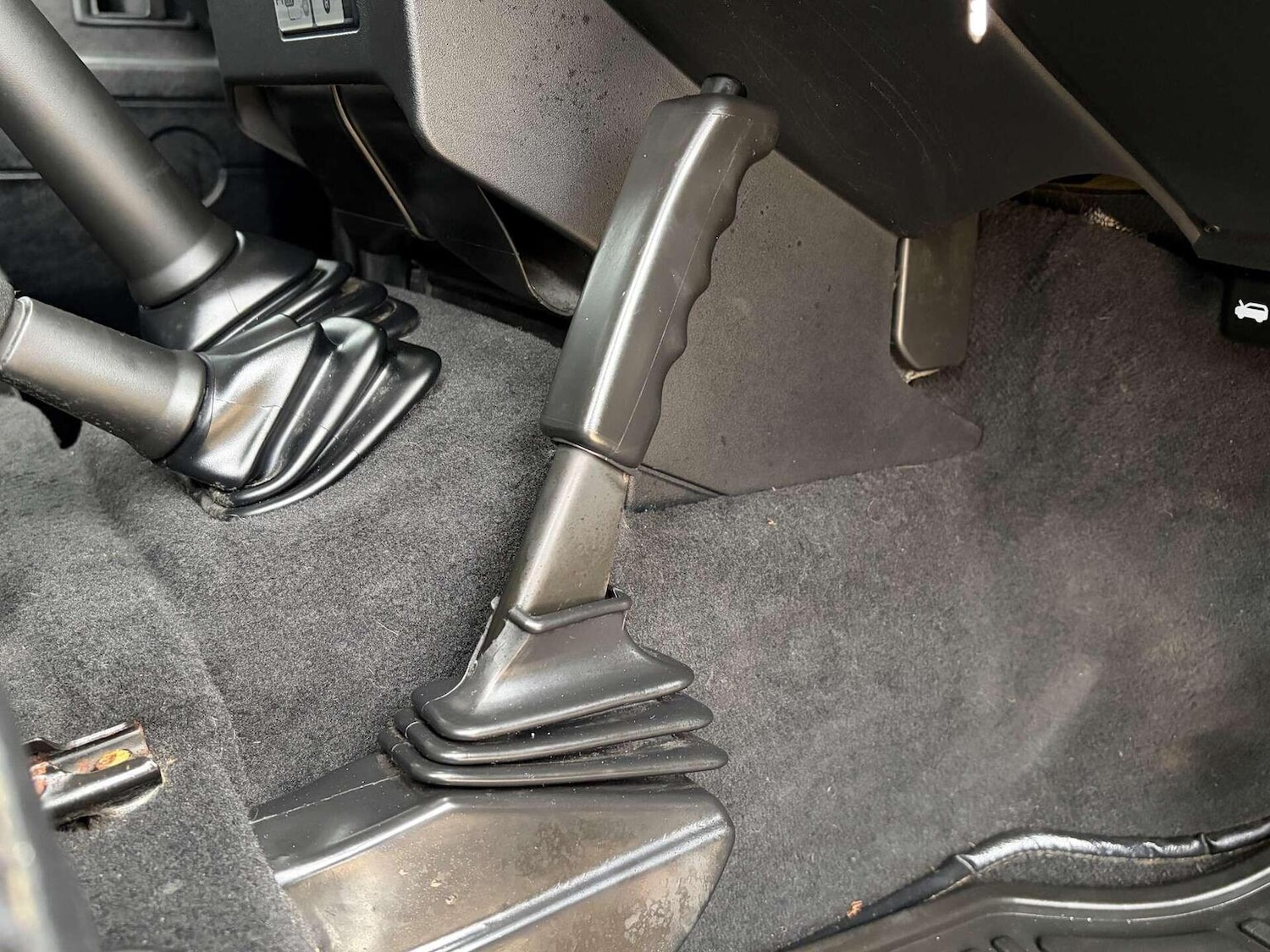 Used Land Rover Defender 2010 for sale - 77077115: Photo 35