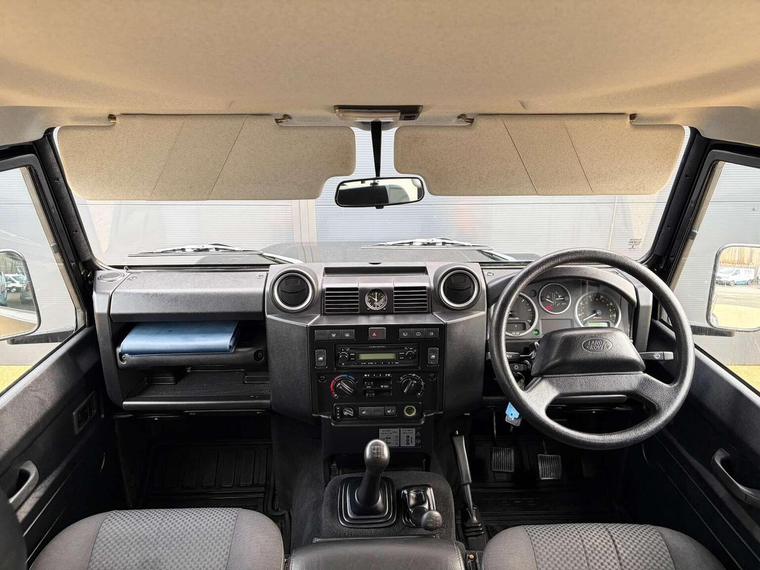 Used Land Rover Defender 2010 for sale - 77077115: Photo 38