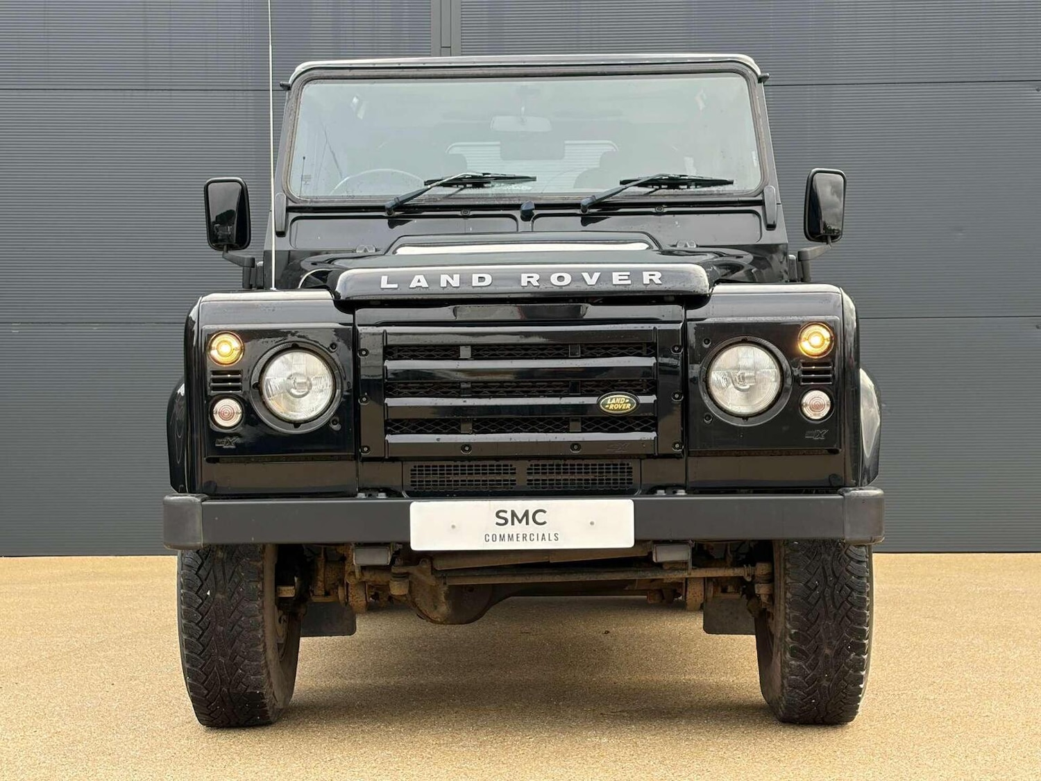 Used Land Rover Defender 2010 for sale - 77077115: Photo 4