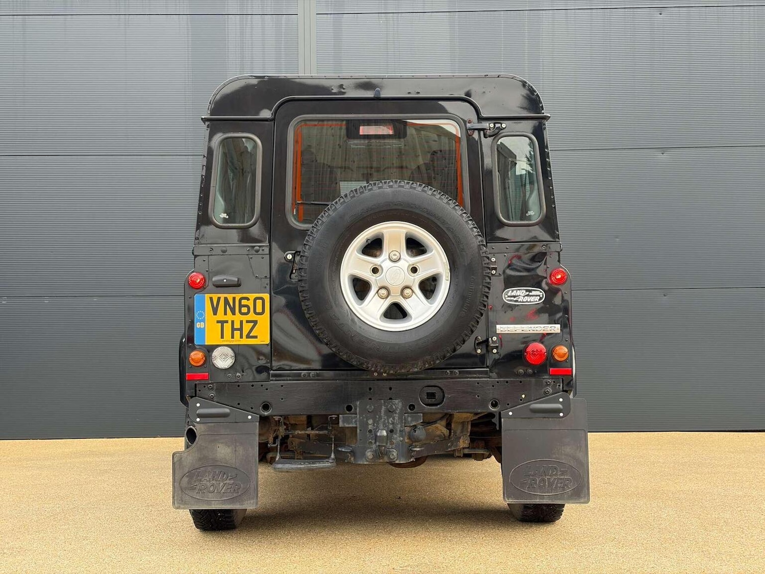 Used Land Rover Defender 2010 for sale - 77077115: Photo 8