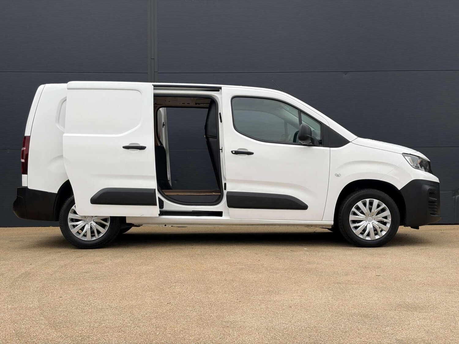 Used Peugeot Partner 2021 for sale - 77417201: Photo 11