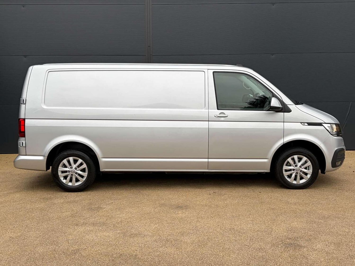 Used Volkswagen Transporter 2023 for sale - 77681723: Photo 53
