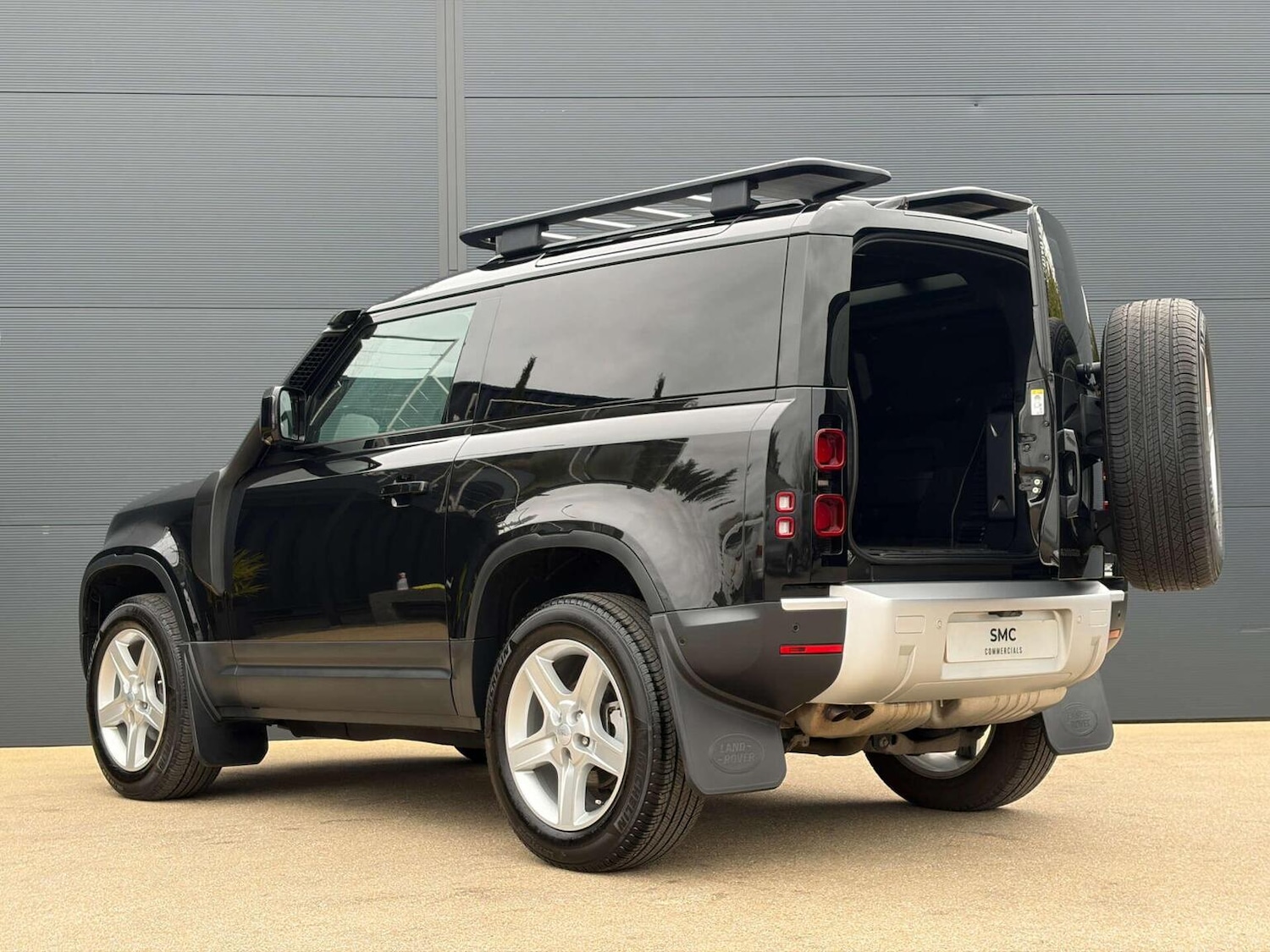 Used Land Rover Defender 90 2023 for sale - 78112083: Photo 19