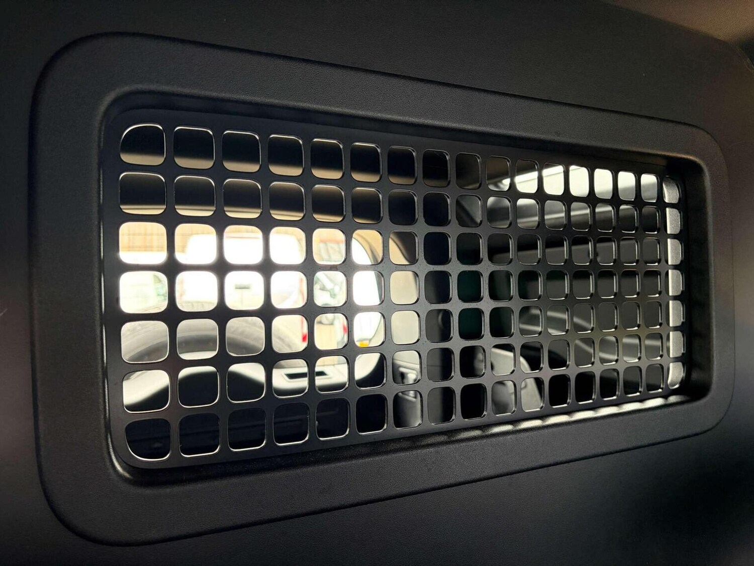 Used Land Rover Defender 90 2023 for sale - 78112083: Photo 25