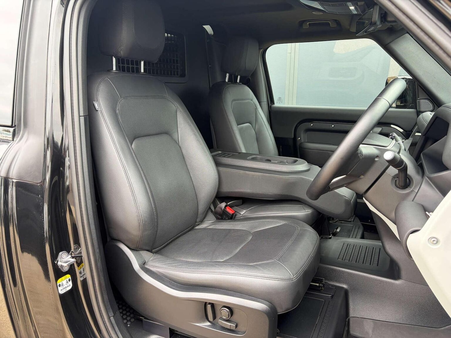 Used Land Rover Defender 90 2023 for sale - 78112083: Photo 39