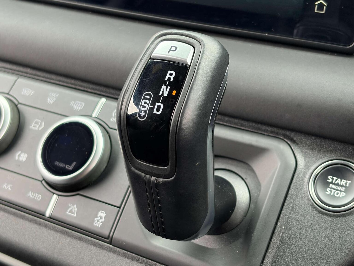 Used Land Rover Defender 90 2023 for sale - 78112083: Photo 52