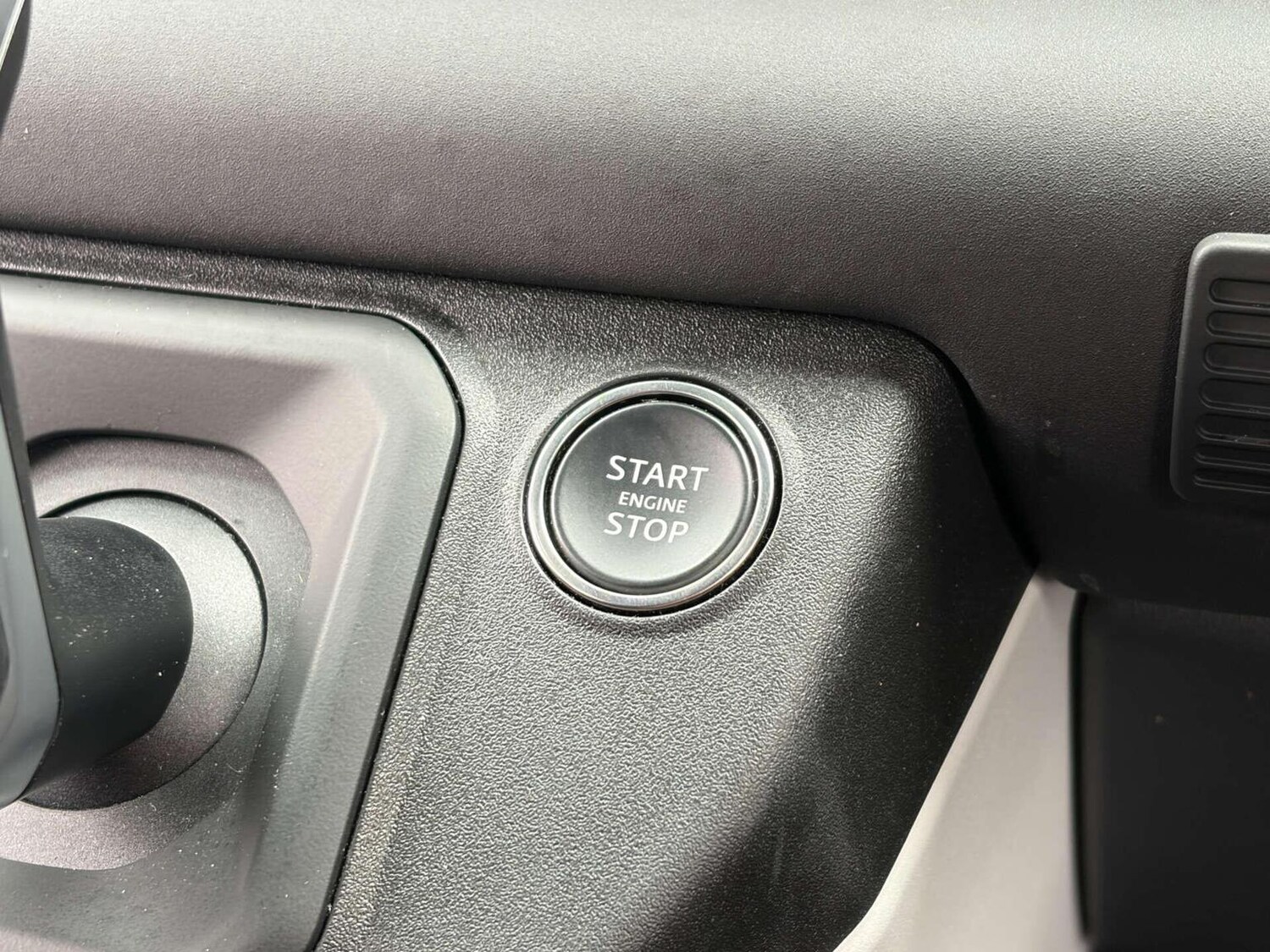 Used Land Rover Defender 90 2023 for sale - 78112083: Photo 55