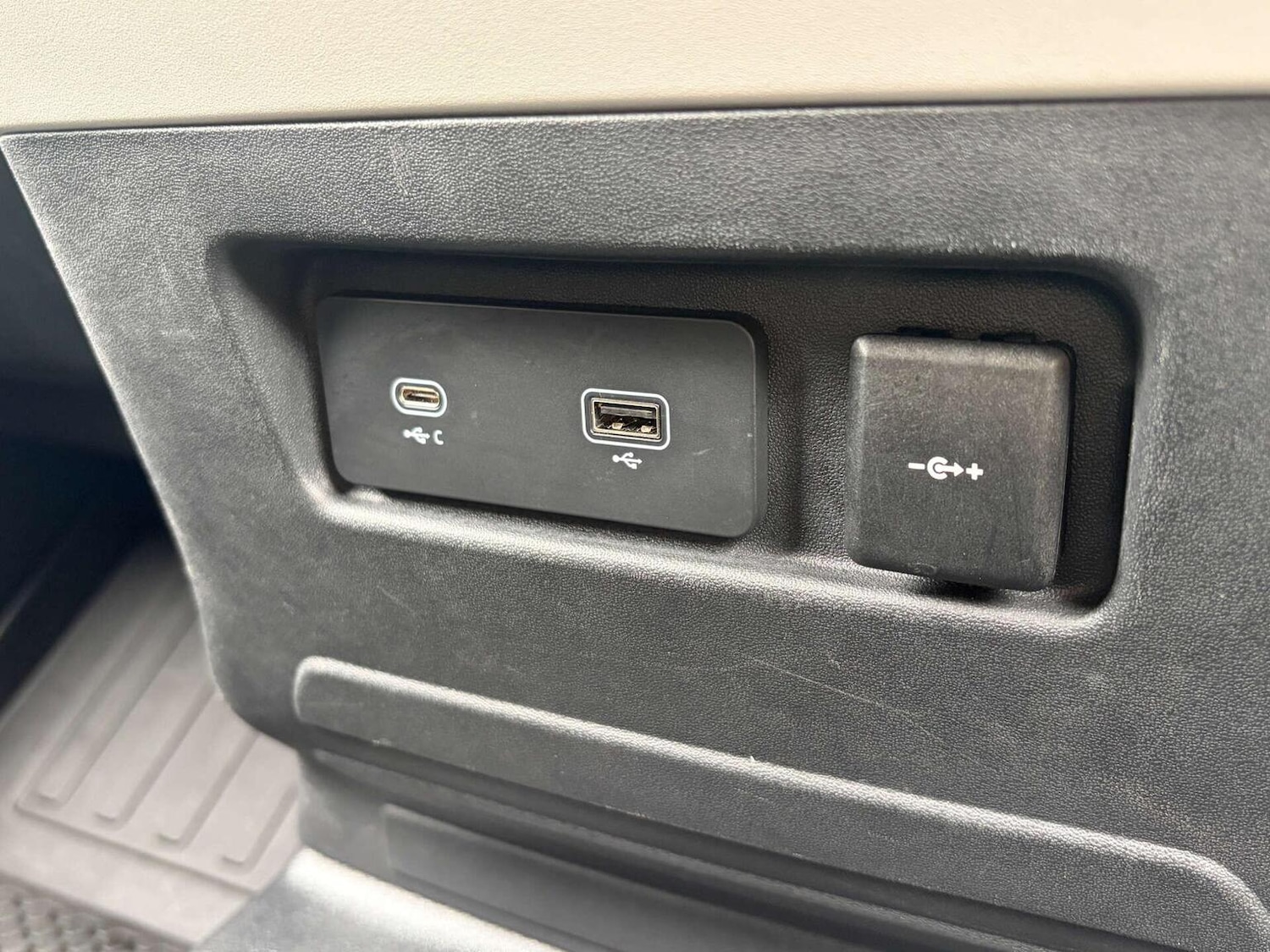 Used Land Rover Defender 90 2023 for sale - 78112083: Photo 64