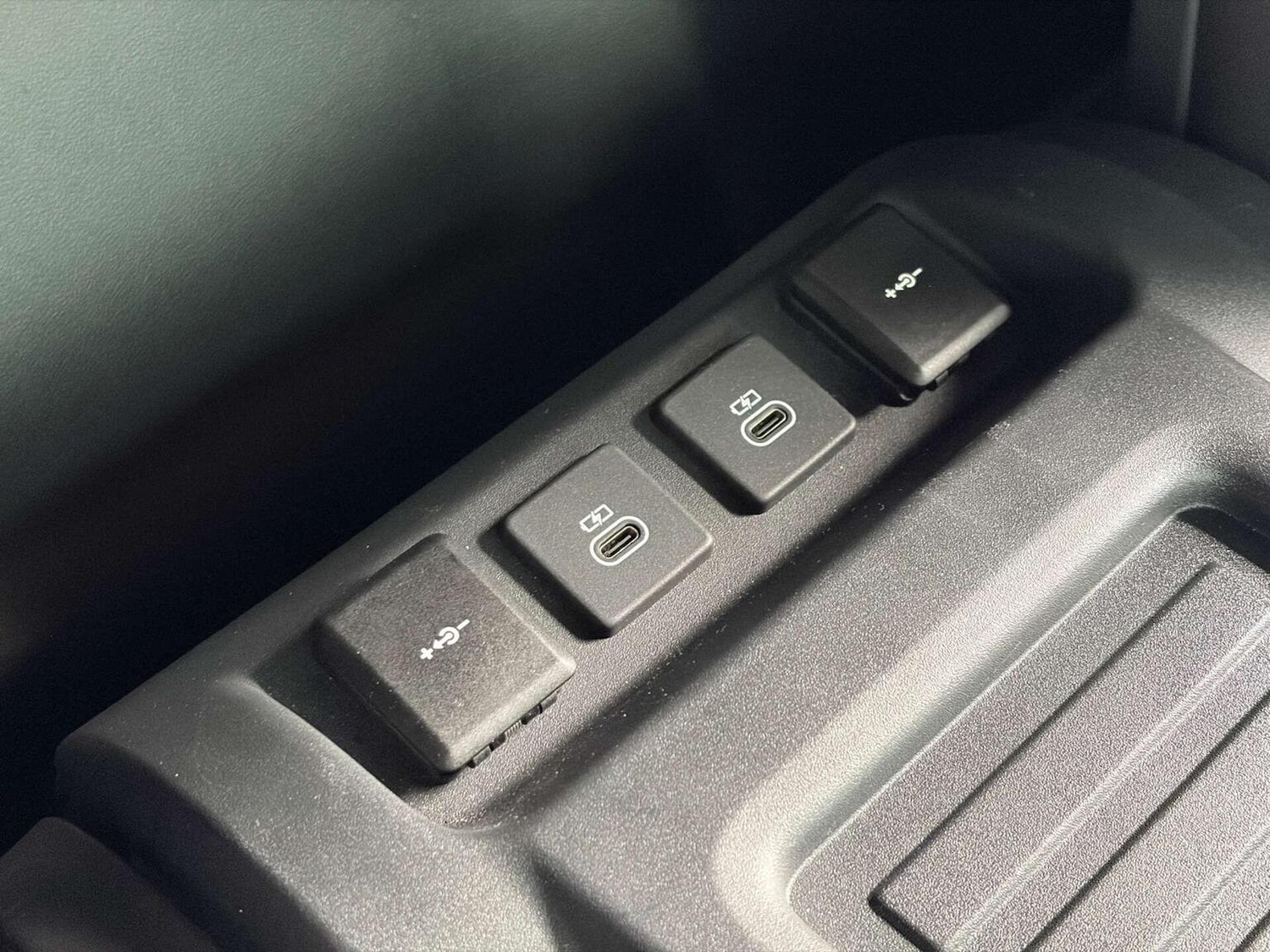 Used Land Rover Defender 90 2023 for sale - 78112083: Photo 72