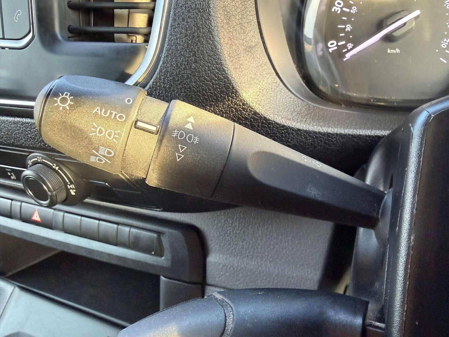 Used Vauxhall Vivaro 2022 for sale - 77023156: Photo 25