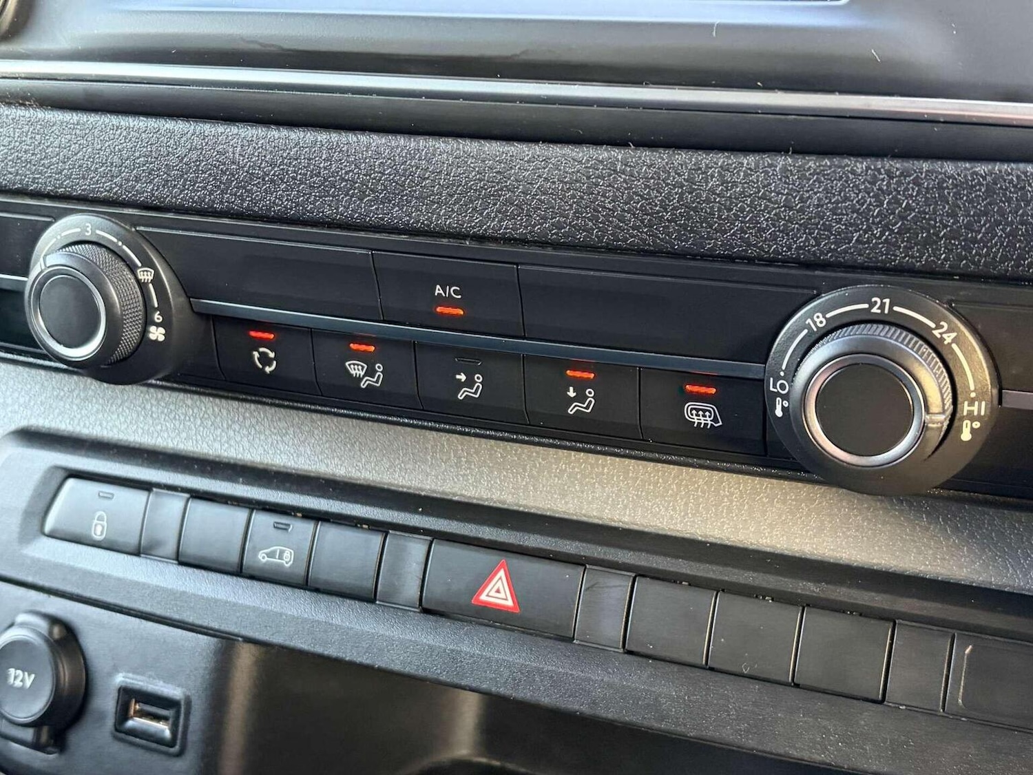 Used Vauxhall Vivaro 2022 for sale - 77023156: Photo 32