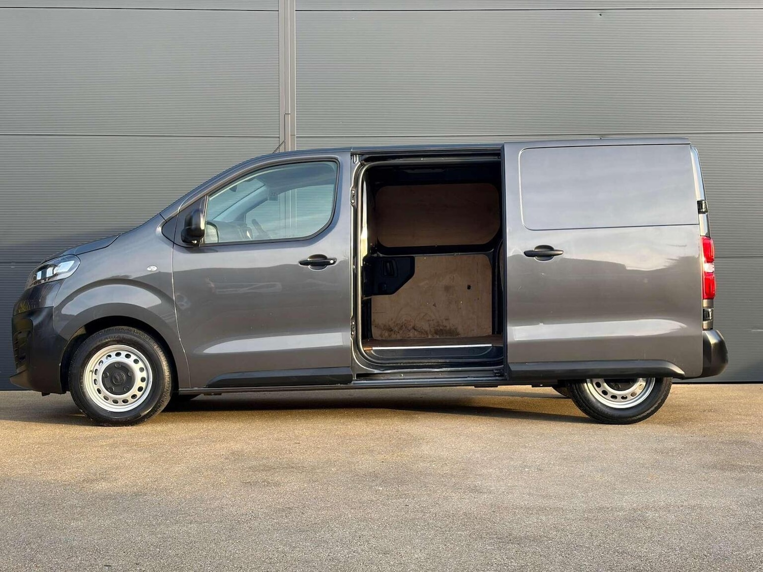 Used Vauxhall Vivaro 2022 for sale - 77023156: Photo 9