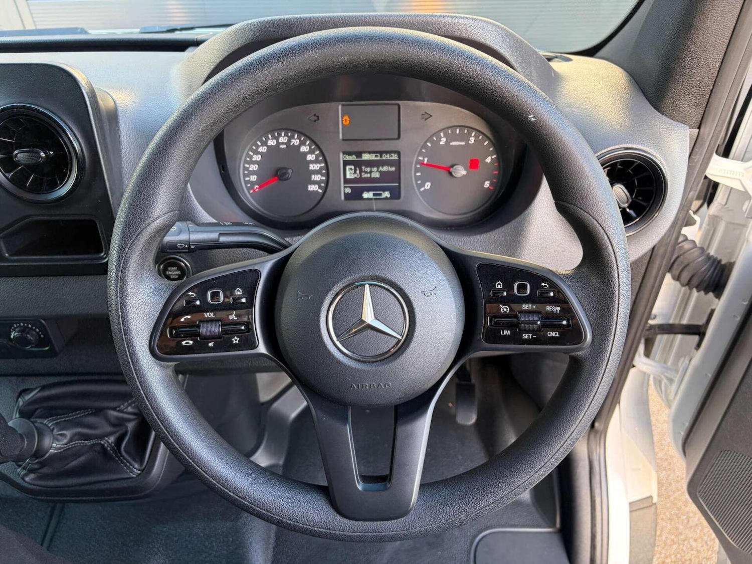 Used Mercedes-Benz Sprinter 2023 for sale - 77945738: Photo 32