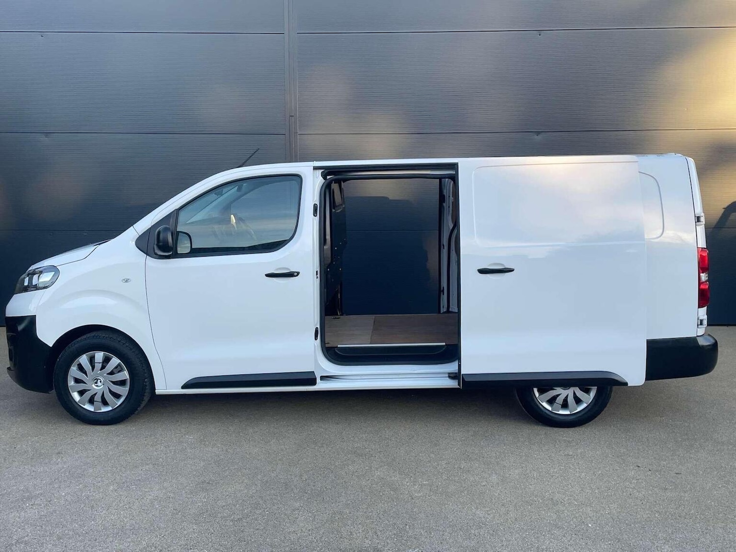 Used Vauxhall Vivaro 2021 for sale - 76687182: Photo 13