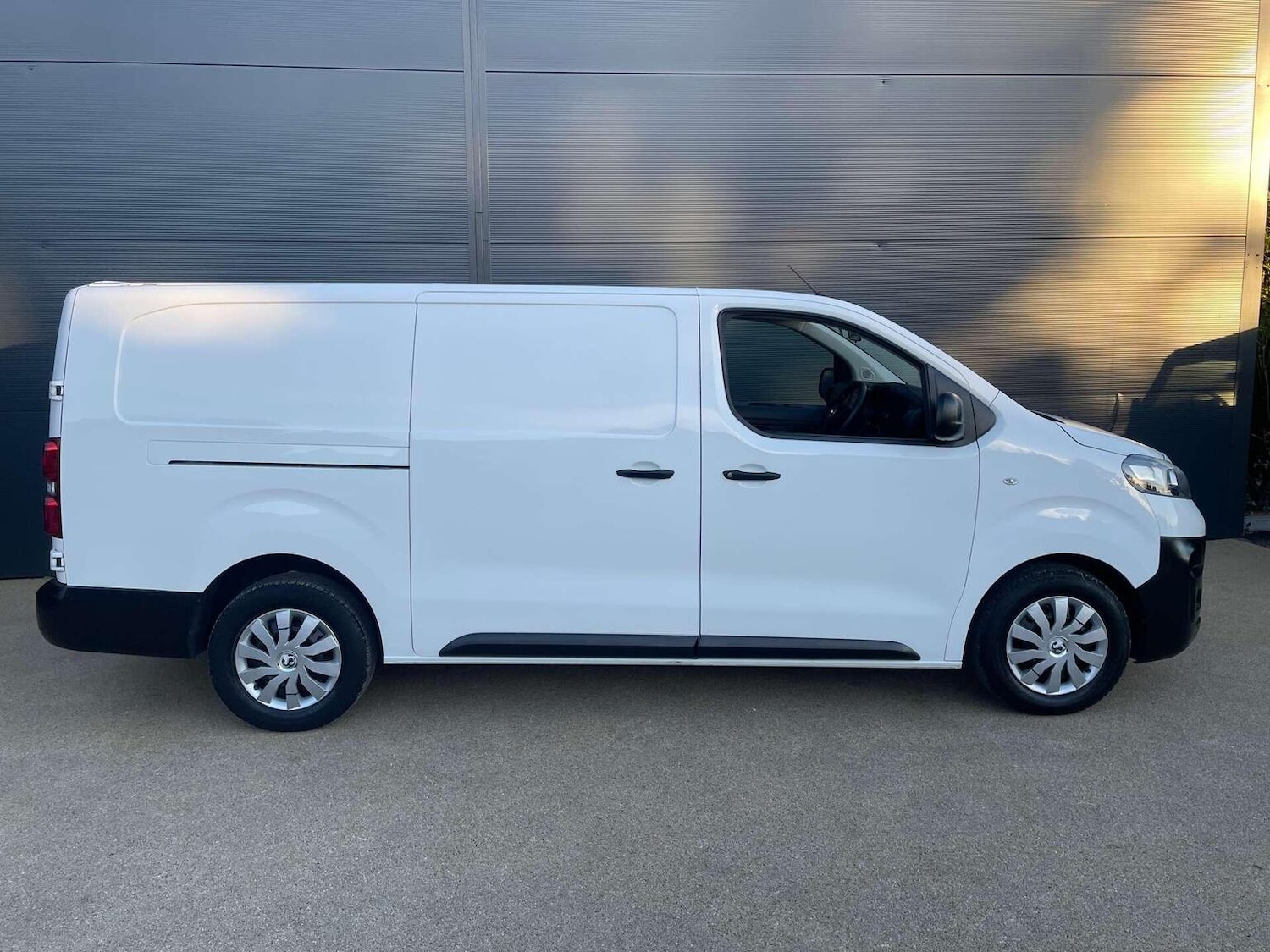 Used Vauxhall Vivaro 2021 for sale - 76687182: Photo 7