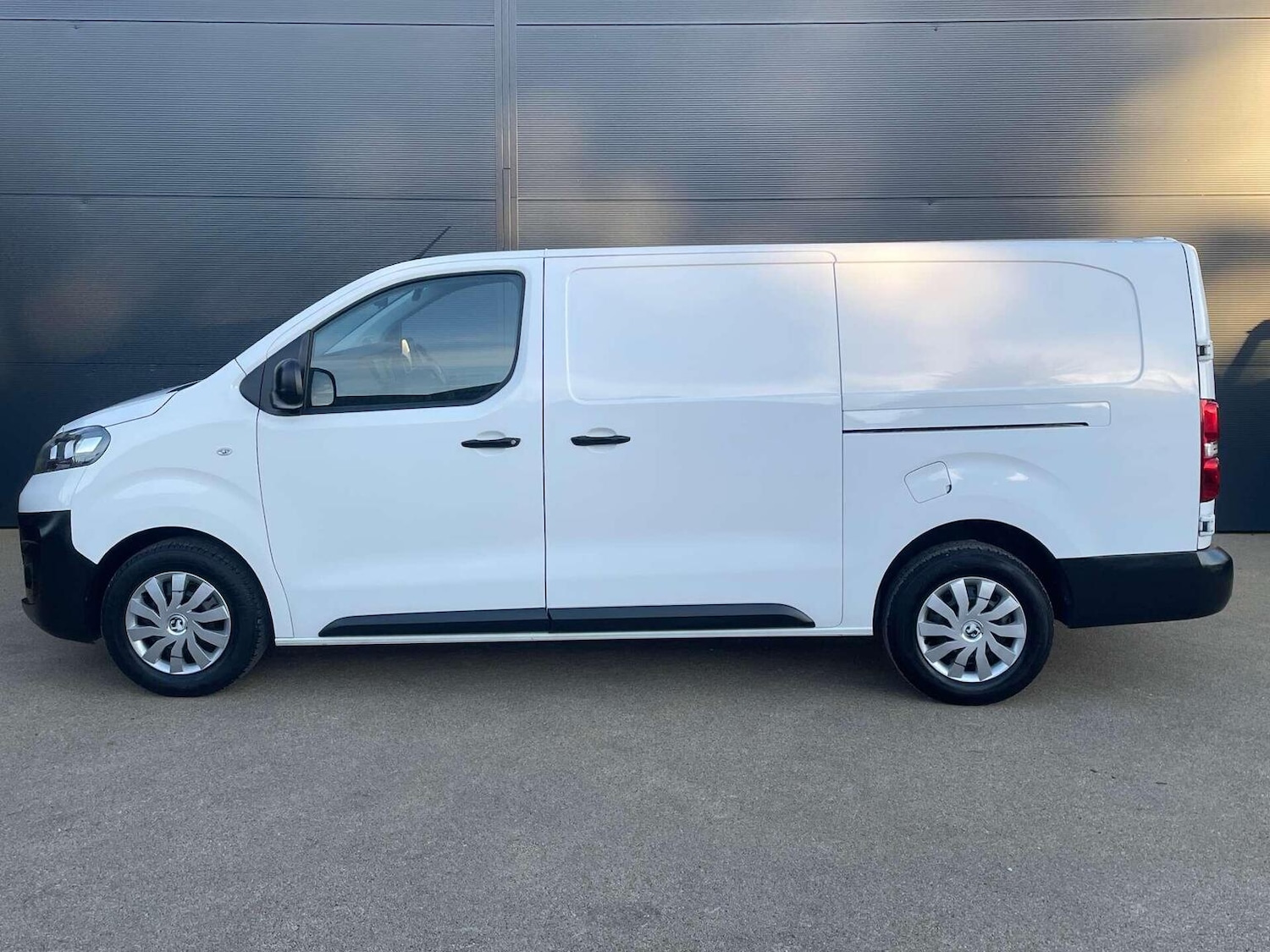 Used Vauxhall Vivaro 2021 for sale - 76687182: Photo 8