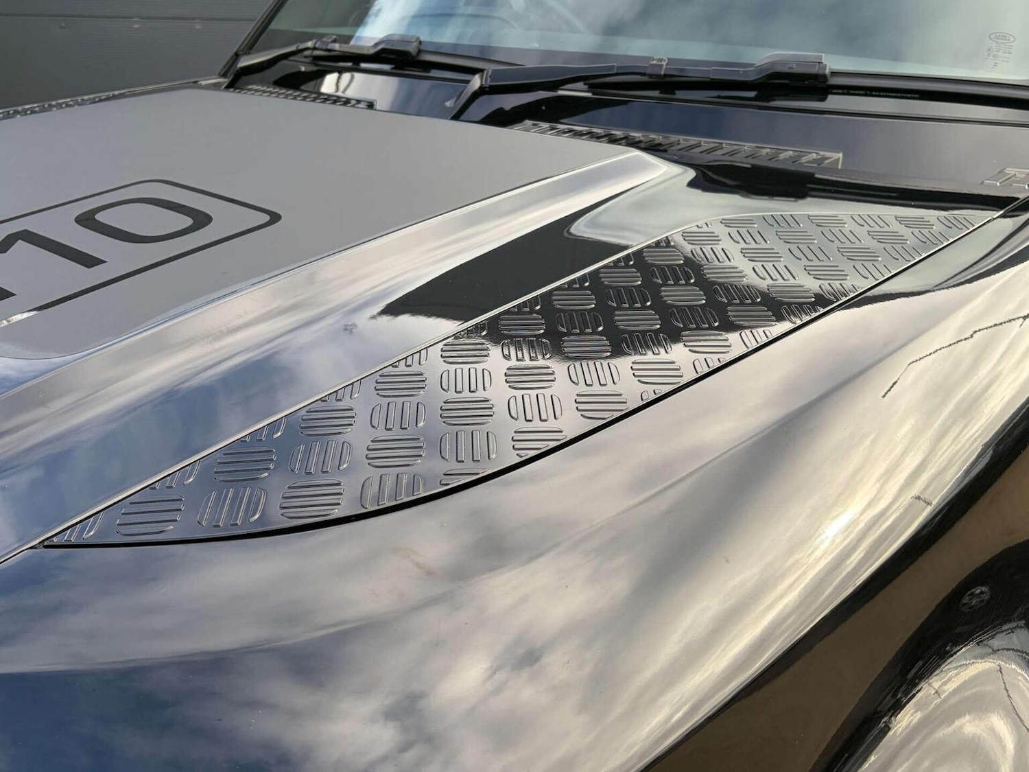 Used Land Rover Defender 2024 for sale - 77548290: Photo 22