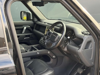 Used Land Rover Defender 2024 for sale - 77548290: Photo