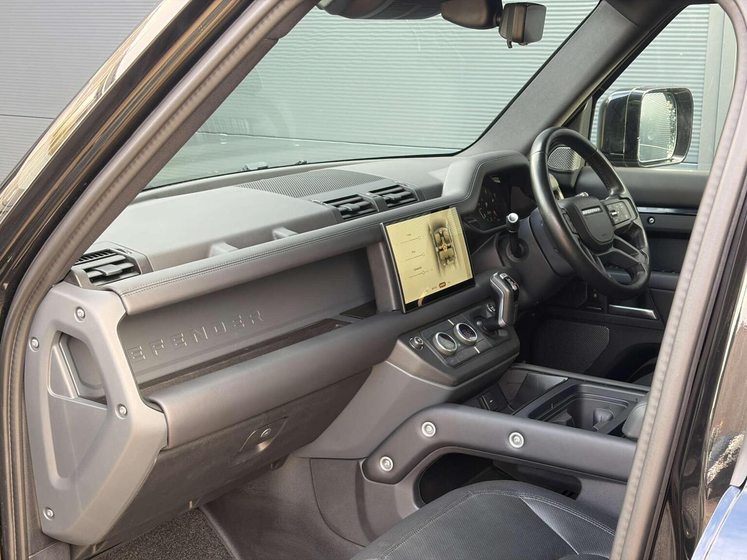 Used Land Rover Defender 2024 for sale - 77548290: Photo 34