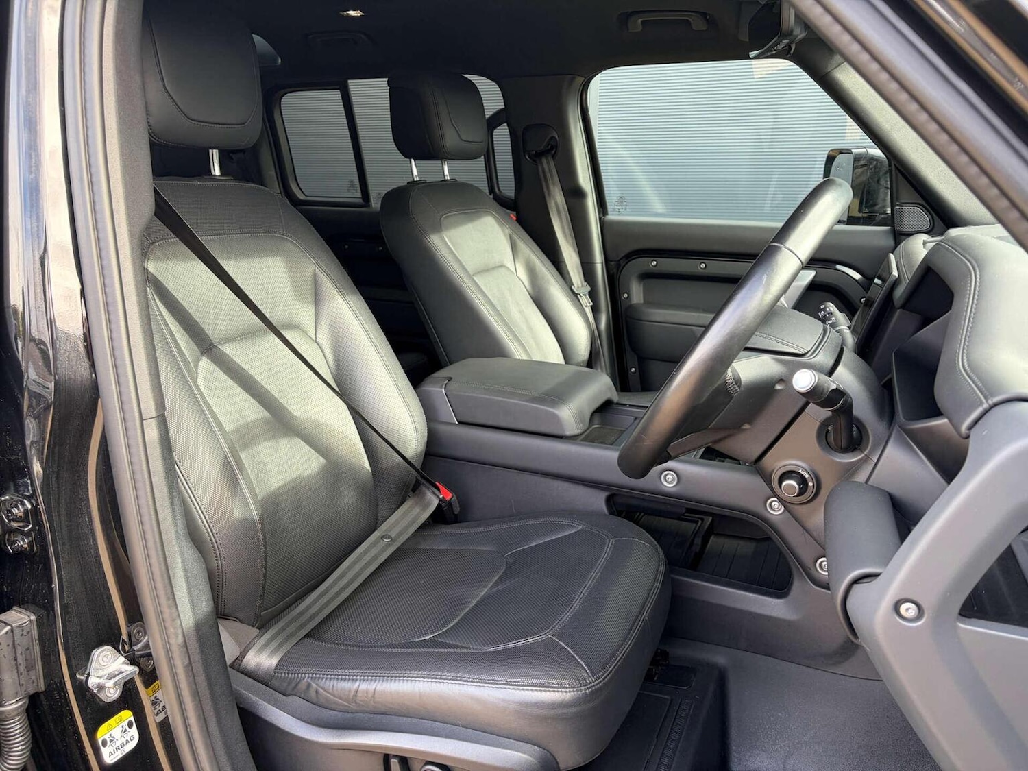 Used Land Rover Defender 2024 for sale - 77548290: Photo 36