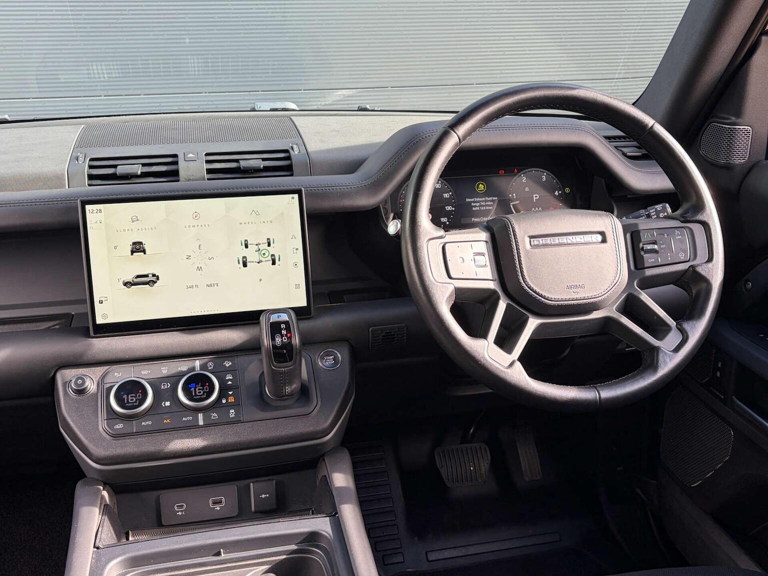 Used Land Rover Defender 2024 for sale - 77548290: Photo 38