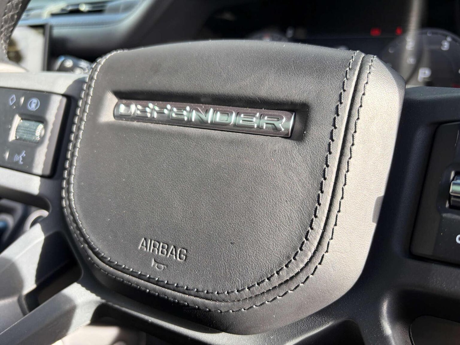 Used Land Rover Defender 2024 for sale - 77548290: Photo 48