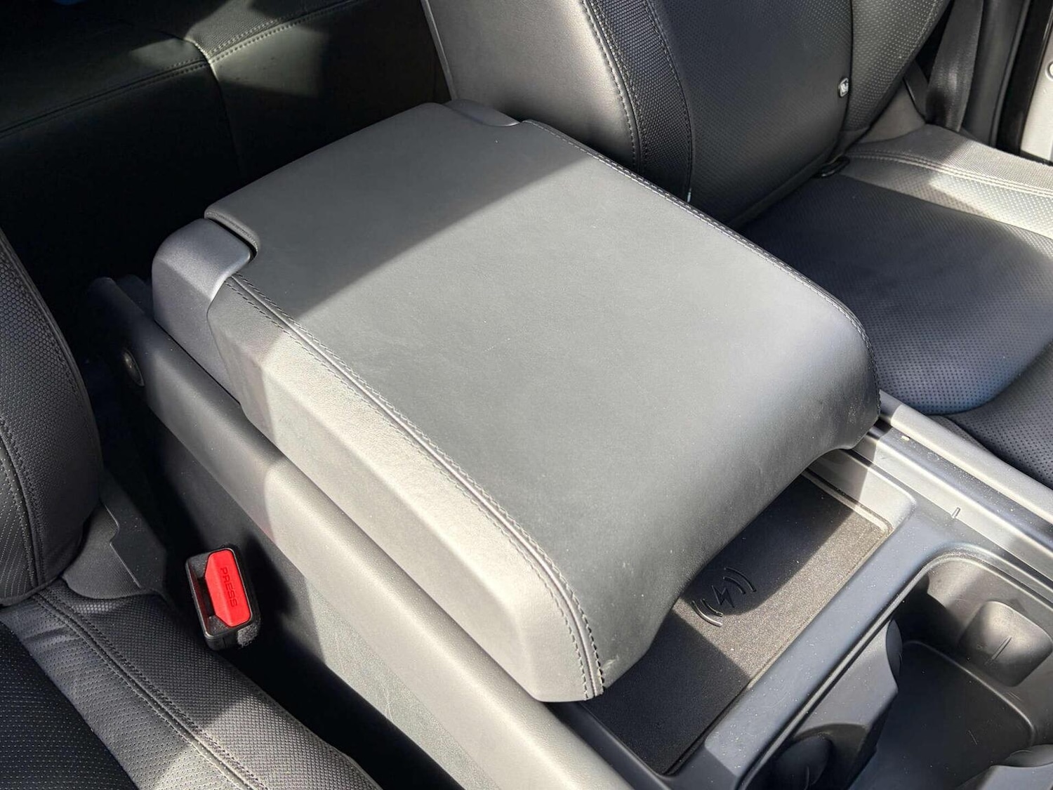 Used Land Rover Defender 2024 for sale - 77548290: Photo 54