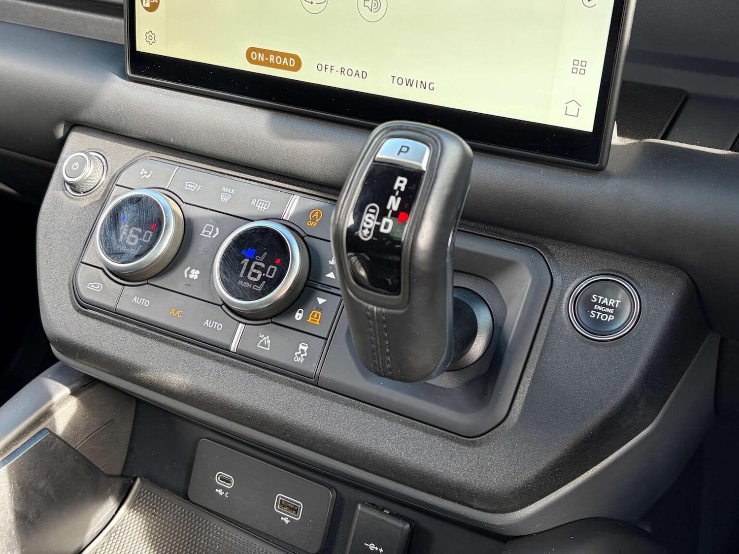 Used Land Rover Defender 2024 for sale - 77548290: Photo 59