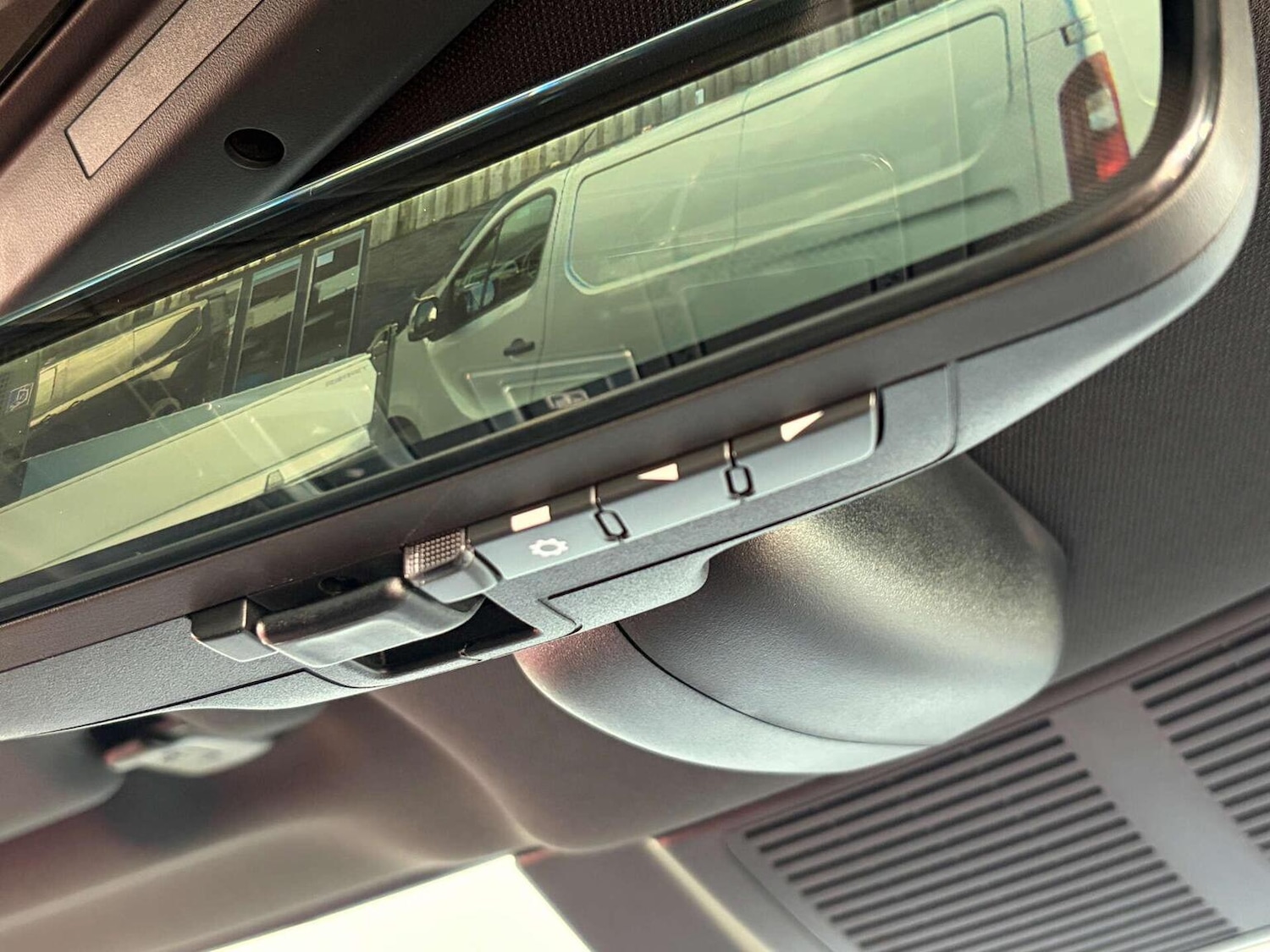 Used Land Rover Defender 2024 for sale - 77548290: Photo 64