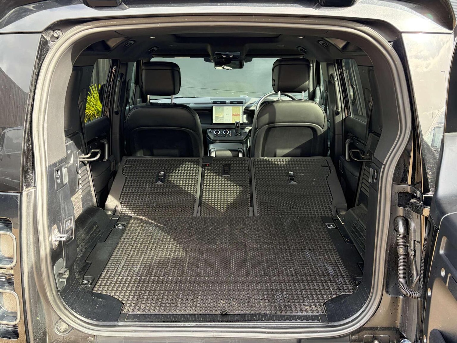 Used Land Rover Defender 2024 for sale - 77548290: Photo 74