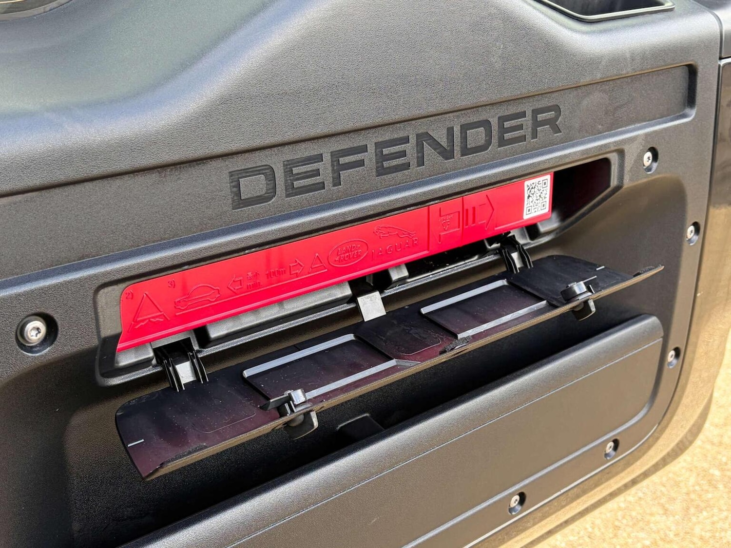 Used Land Rover Defender 2024 for sale - 77548290: Photo 76