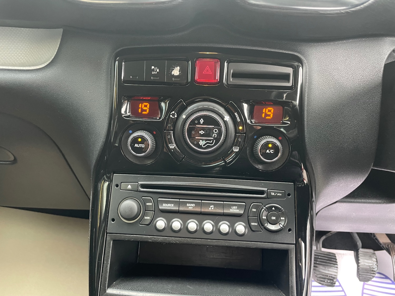 Used Citroen C3 Picasso 2010 for sale - 76464405: Photo 13