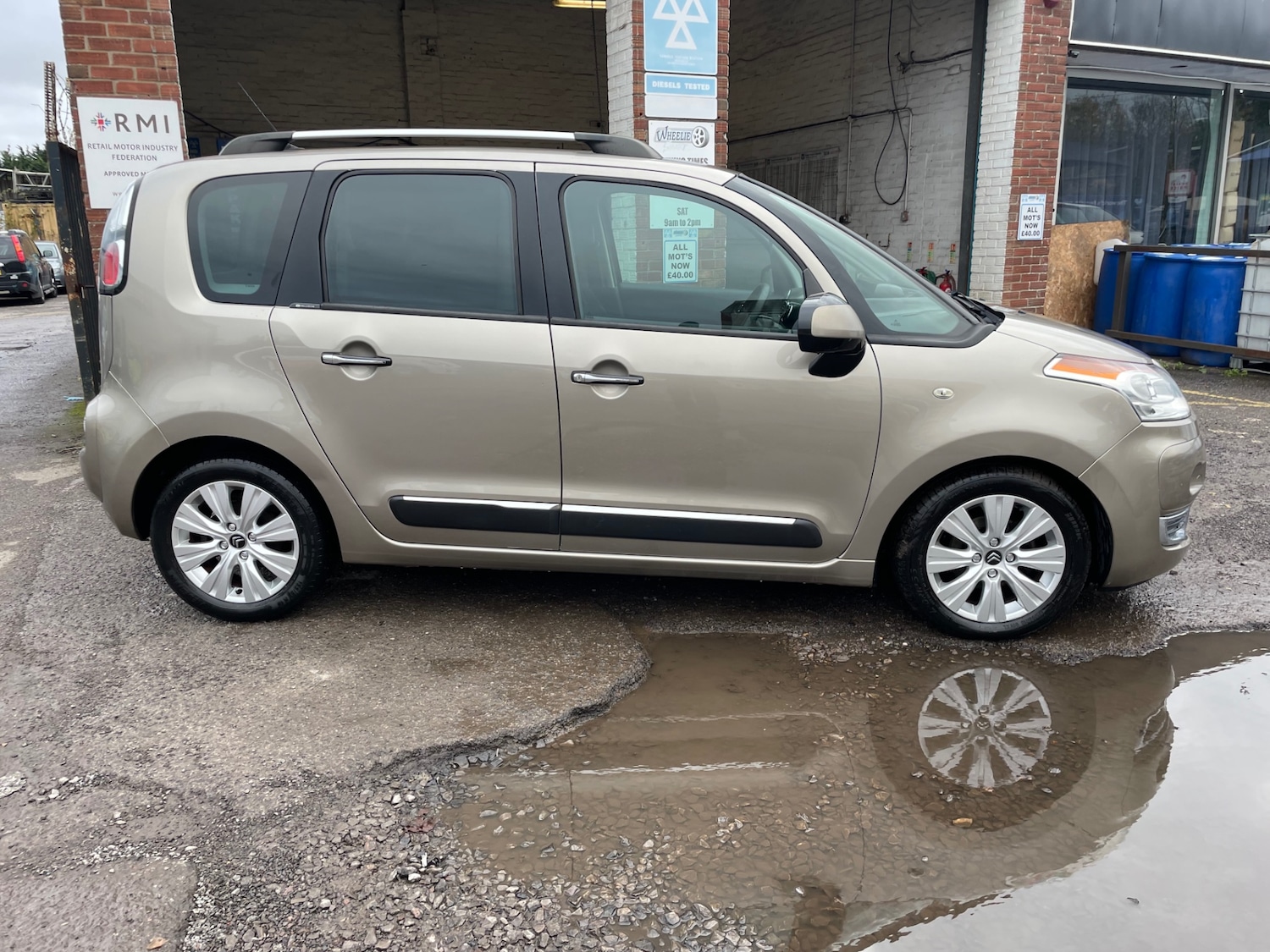 Used Citroen C3 Picasso 2010 for sale - 76464405: Photo 4