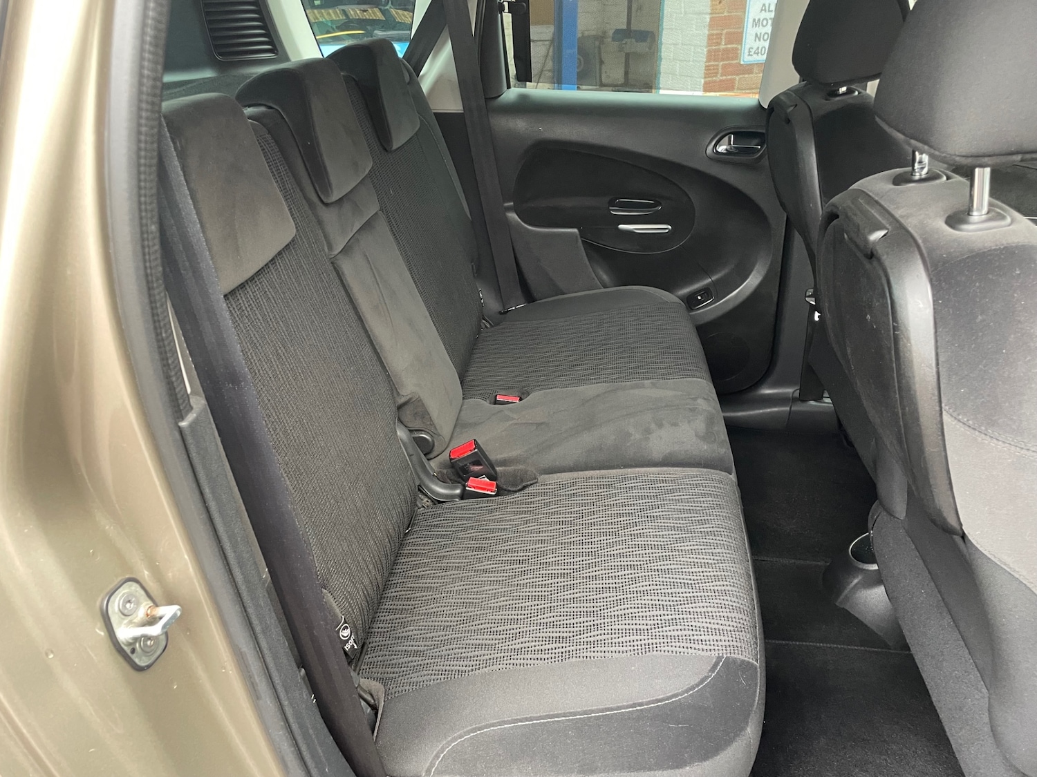 Used Citroen C3 Picasso 2010 for sale - 76464405: Photo 8