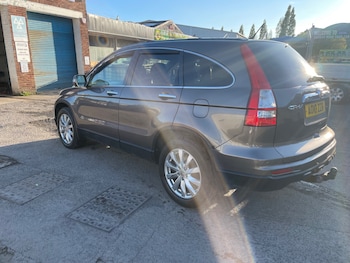 Used Honda CR-V 2010 for sale - 76231117: Photo