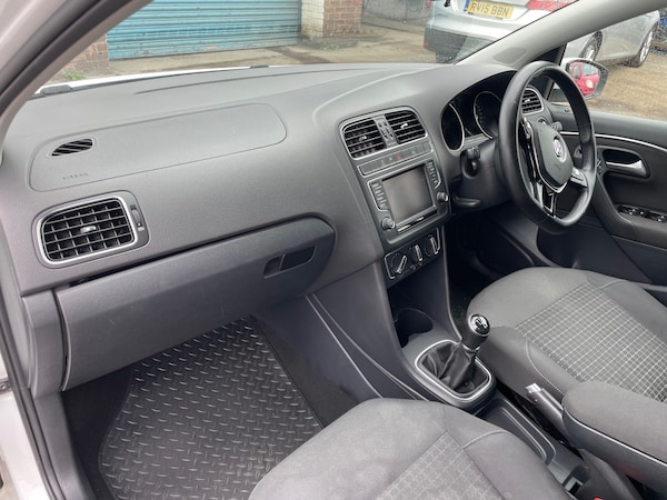 Used Volkswagen Polo 2014 for sale - 75313090: Photo 12